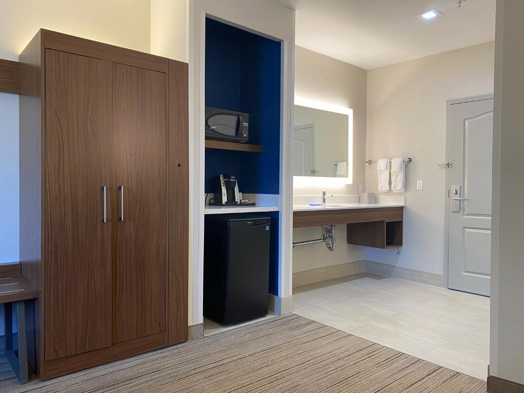Holiday Inn Express & Suites Mountain View Silicon Valley By Ihg エクステリア 写真